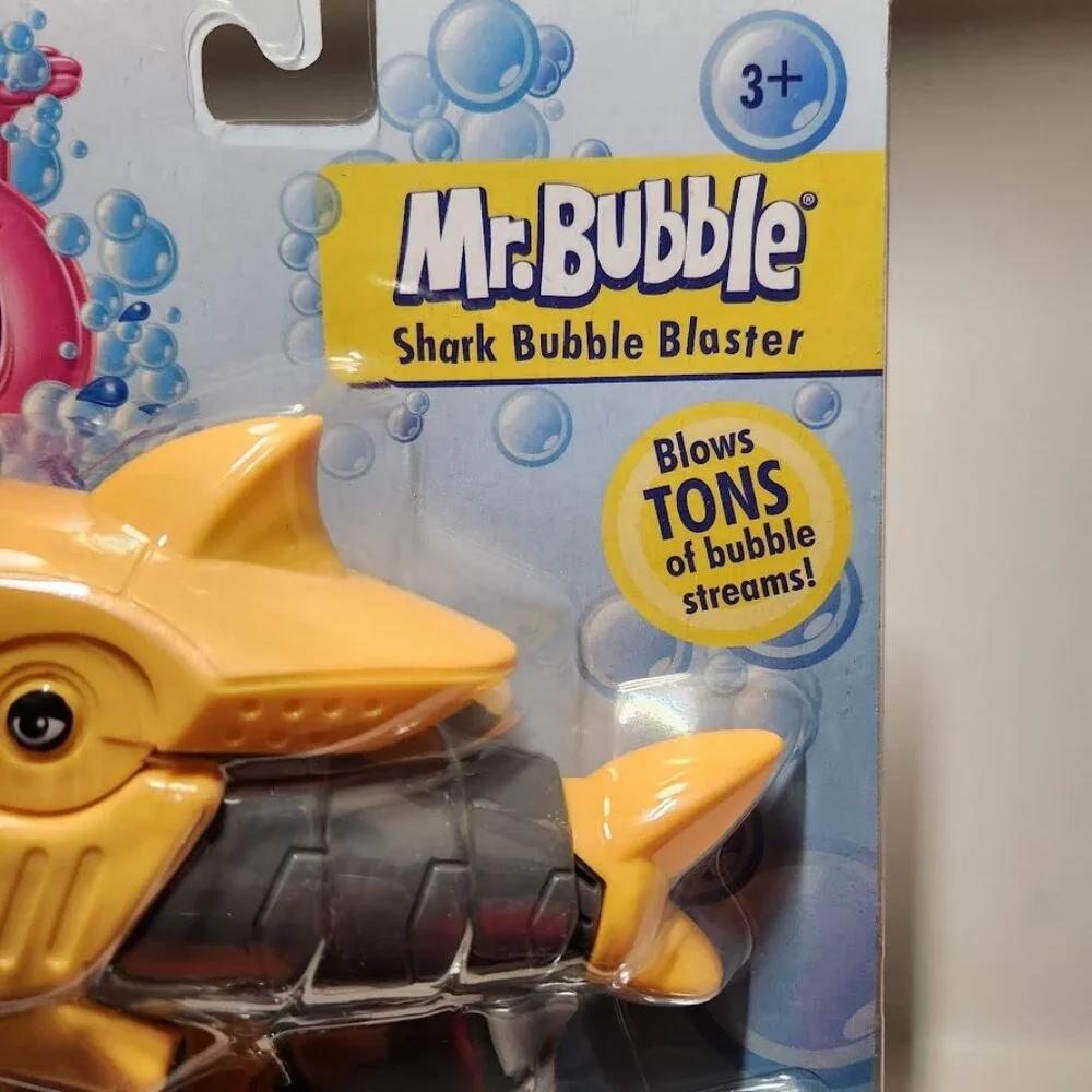 Mr. Bubble YELLOW Shark Bubble Blaster Bundle Lights Sounds Solution Easy to ref